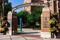 An archway on the University of Florida campus bears the university's name.