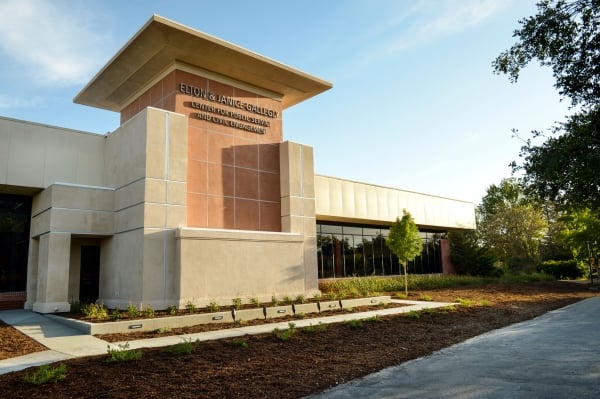 Photograph of exterior of Elton and Janice Gallegly Center for Public Service and Civic Engagement on the California Lutheran campus