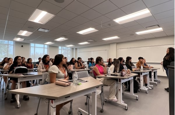 A peer leader teaches a first-year seminar course at TAMUSA