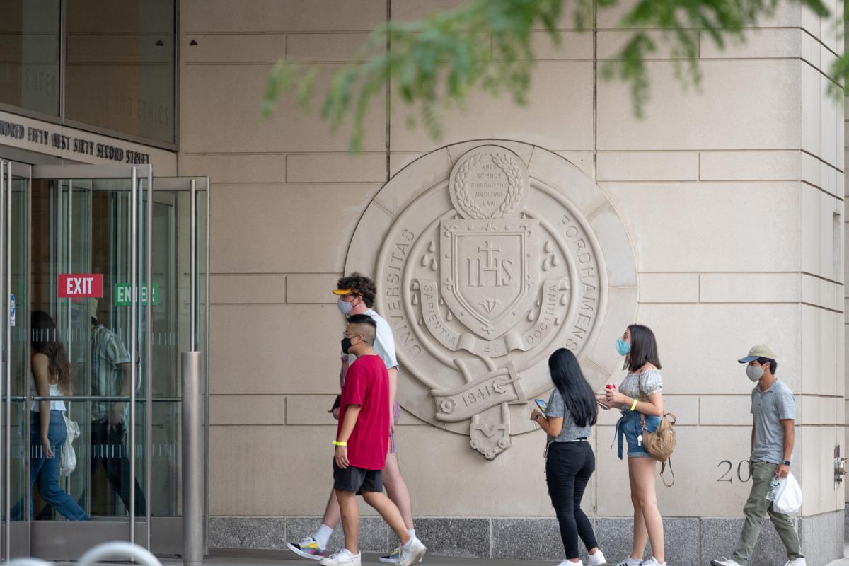 Fordham’s bivalent booster requirement sparks outrage Fordham’s bivalent booster requirement sparks outrage