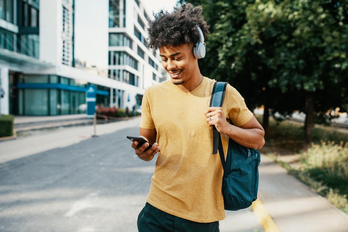 New study explores how to use chat bots to retain students
