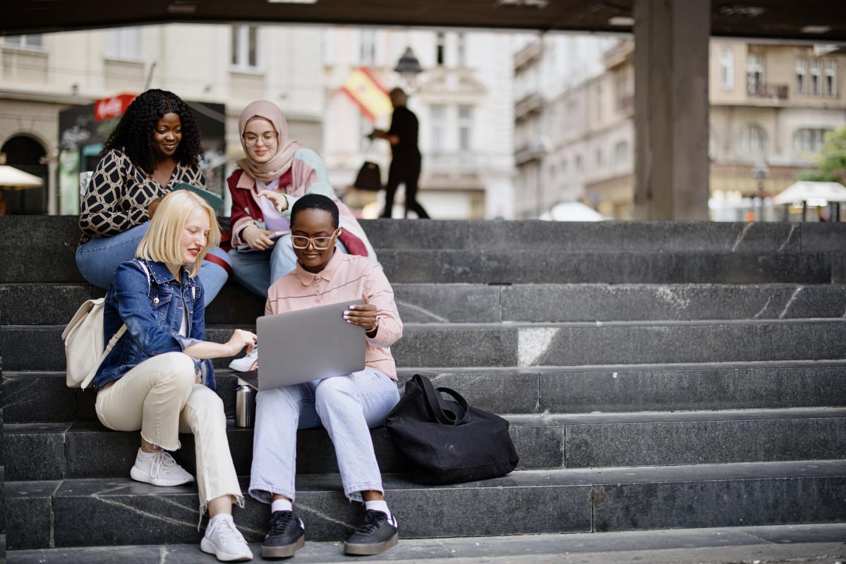 Study links completion gains to taking (some) online courses