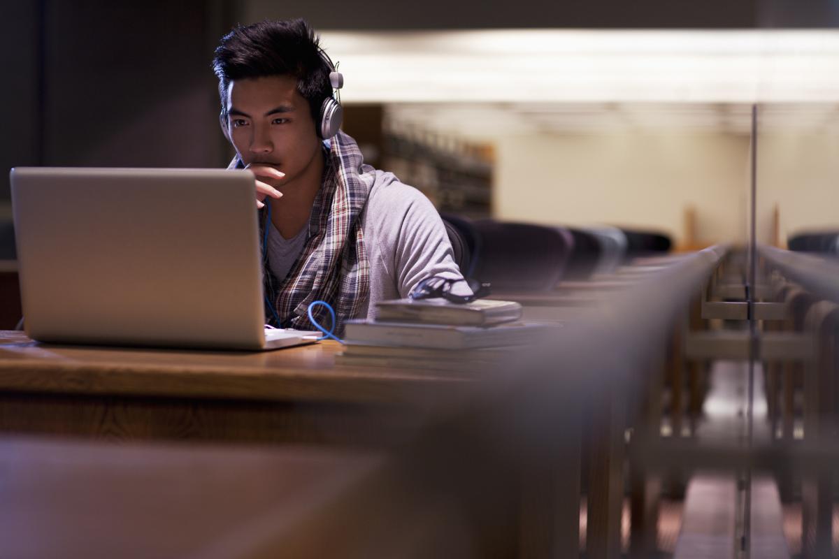 ‘Regular and substantive interaction’ in online college ‘Regular and substantive interaction’ in online college