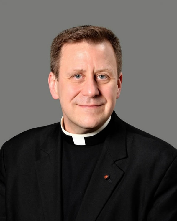 Tied to bishop scandal, Wheeling Jesuit chairman steps down months after  exigency