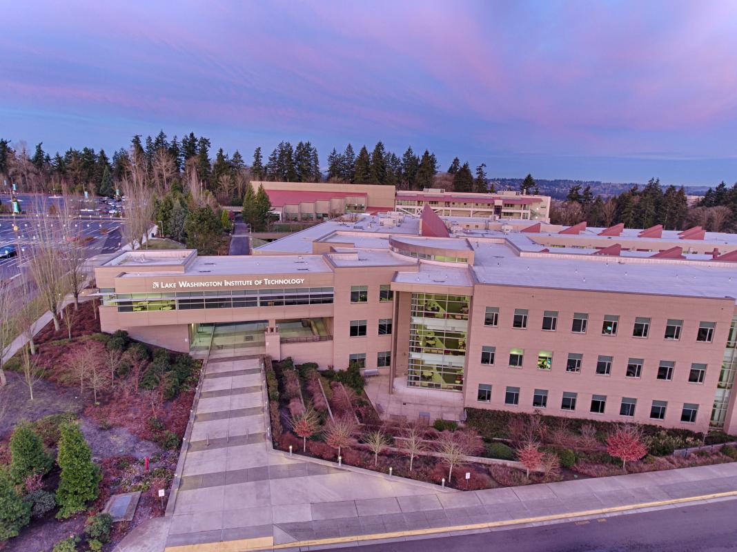 lake washington institute of technology international students