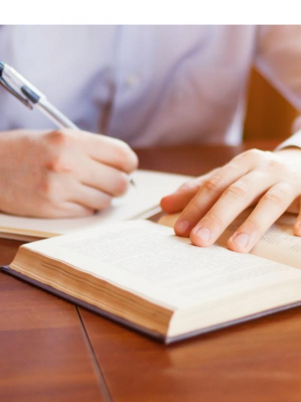 9 Ridiculous Rules About royal essay review