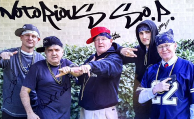 dressing like a gangster